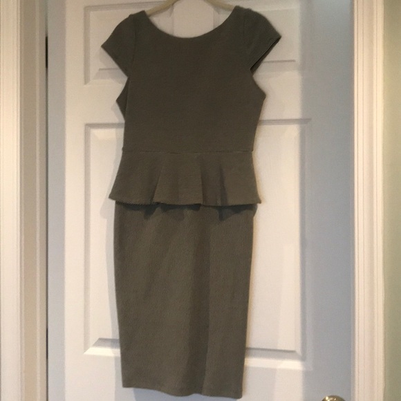 Alice + Olivia dress - Picture 2 of 5